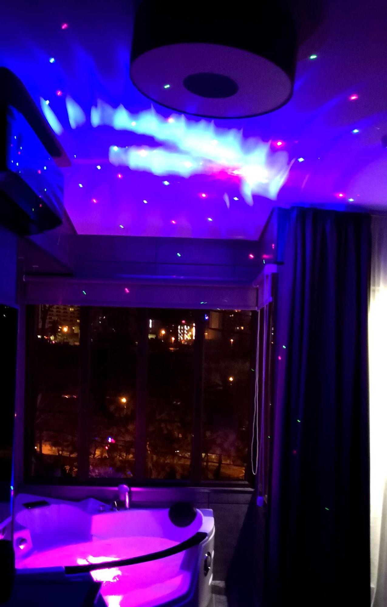Piano Borracho Boutique Hotel Old Tbilisi Phòng bức ảnh